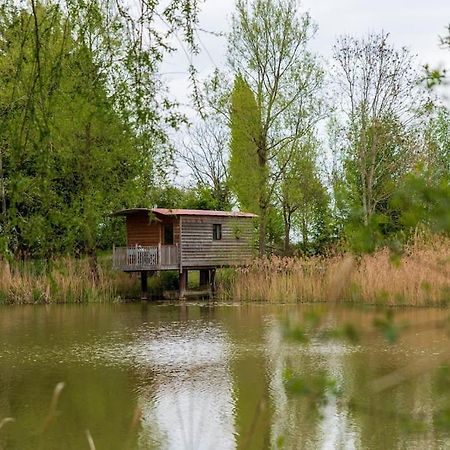 Lakeside Cabin On Stilts- 'Kingfisher' Villa Rous Lench Buitenkant foto